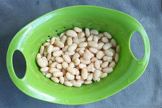 white-beans-in-colander