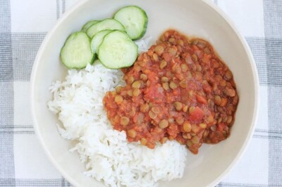 italian green lentils with rice and cucumbers
