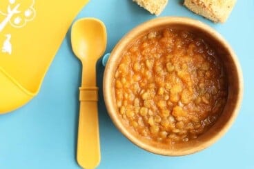lentil-soup-in-wooden-bowl