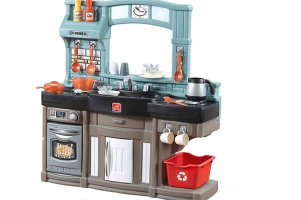 Best Toddler Kitchen Sets (Play Kitchens) (for All Budgets!)