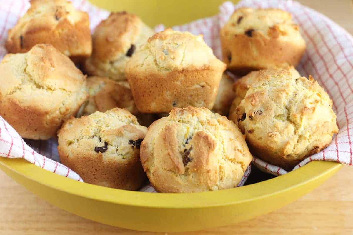 Healthy Corn Muffins with Yellow Squash and Raisins