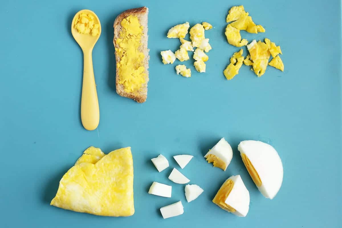 ways-to-cook-eggs-on-blue-cutting-board