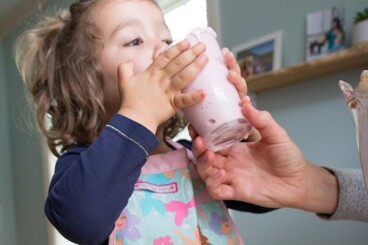 toddler drinking smoothie