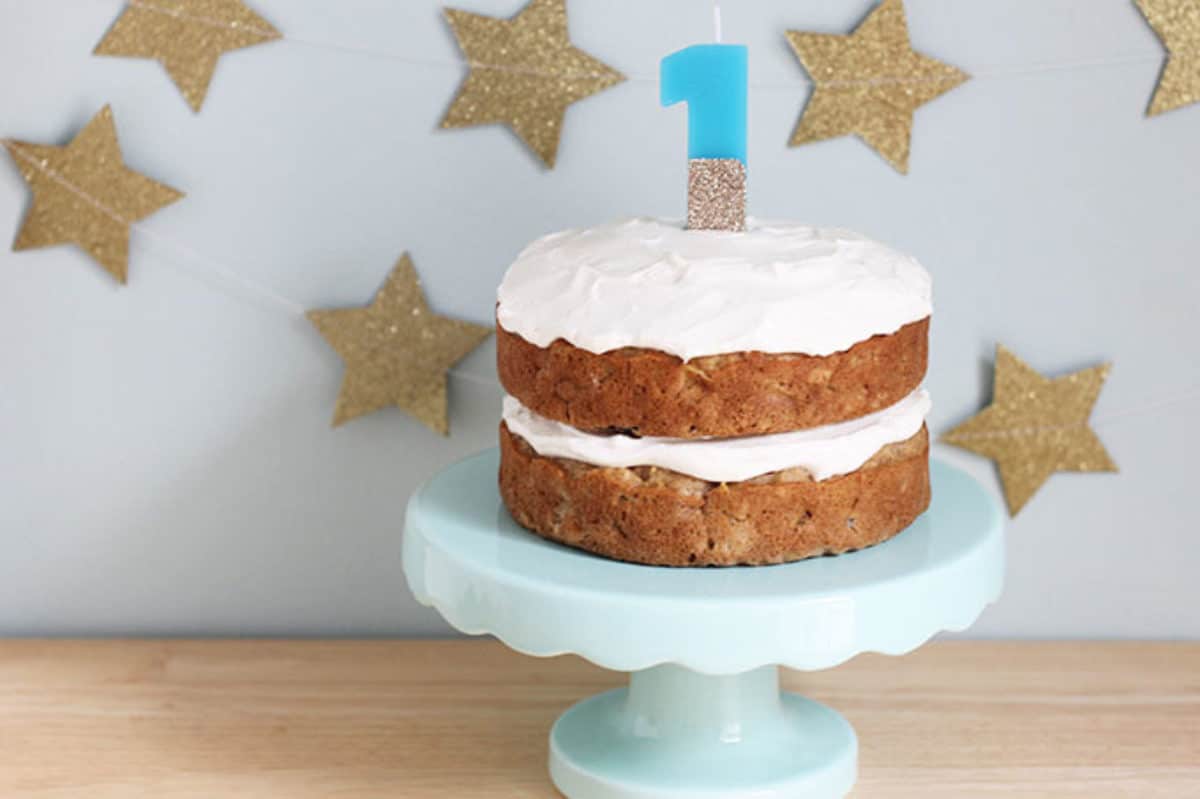 healthy-apple-cake on cake stand