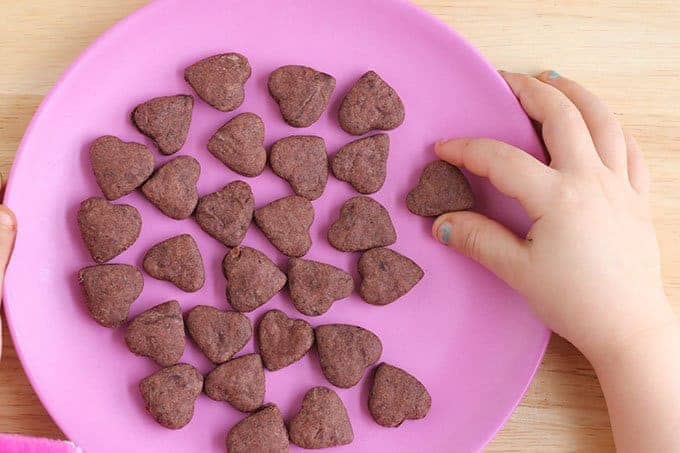 tiny-heart-chocolate-sugar-cookies-on-pink-plate