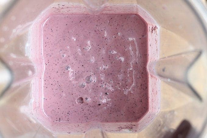 blueberry-smoothie-in-blender