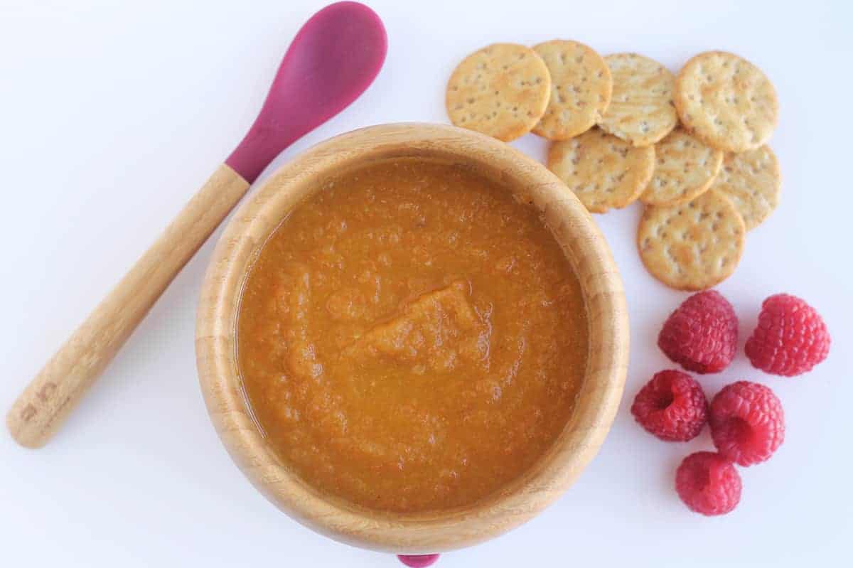 roasted-carrot-soup-with-crackers-and-berries