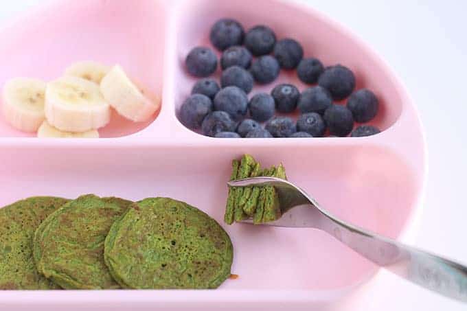 2-ingredient-spinach-pancakes-on-fork