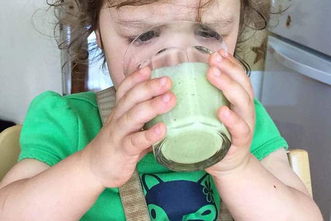 toddler-drinking-green-smoothie