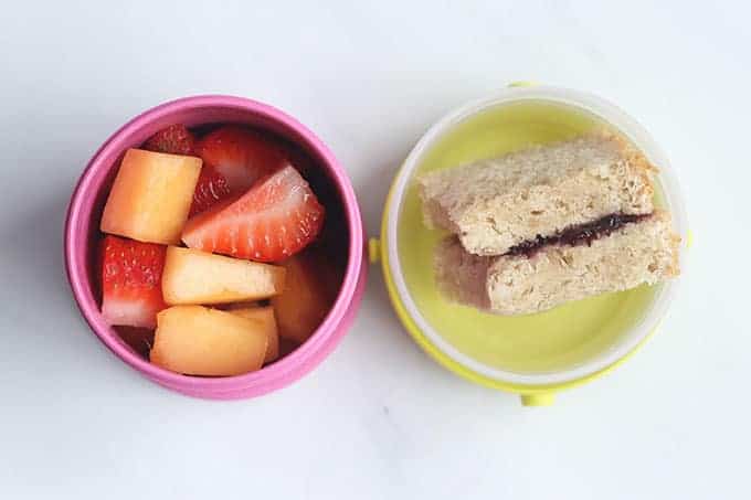 fruit-cup-and-quarter-sandwich-in-snack-cups