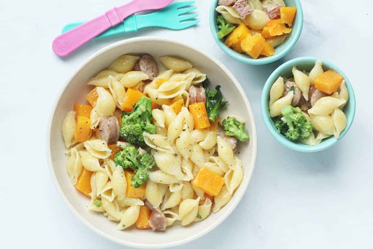 butternut-squash-pasta in white and blue bowls