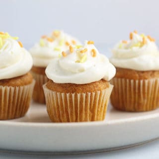 mini-pumpkin-cupcakes-with-frosting