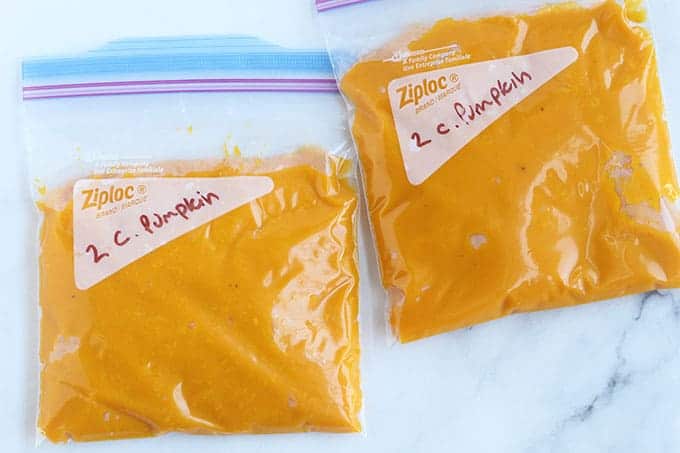 pumpkin-puree-in-freezer-bags