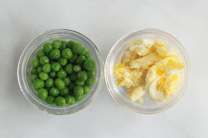 peas-and-scrambled-egg-in-baby-containers