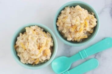 carrot-cake-oatmeal-in-teal-bowls