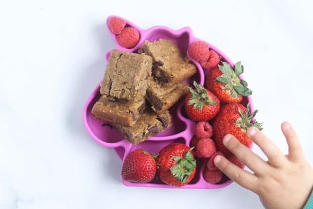 chickpea-blondies-on-unicorn-plate