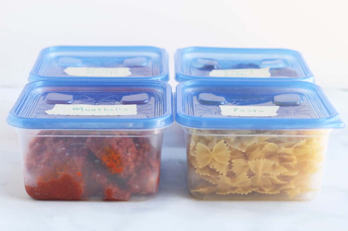 meal-train-food-in-containers