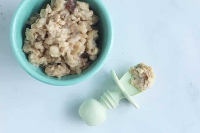 oatmeal-on-baby-spoon