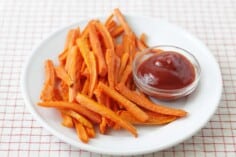 carrot-fries-on-white-plate-with-ketchup