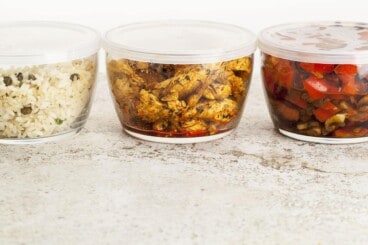 meal-prep-containers-on-counter