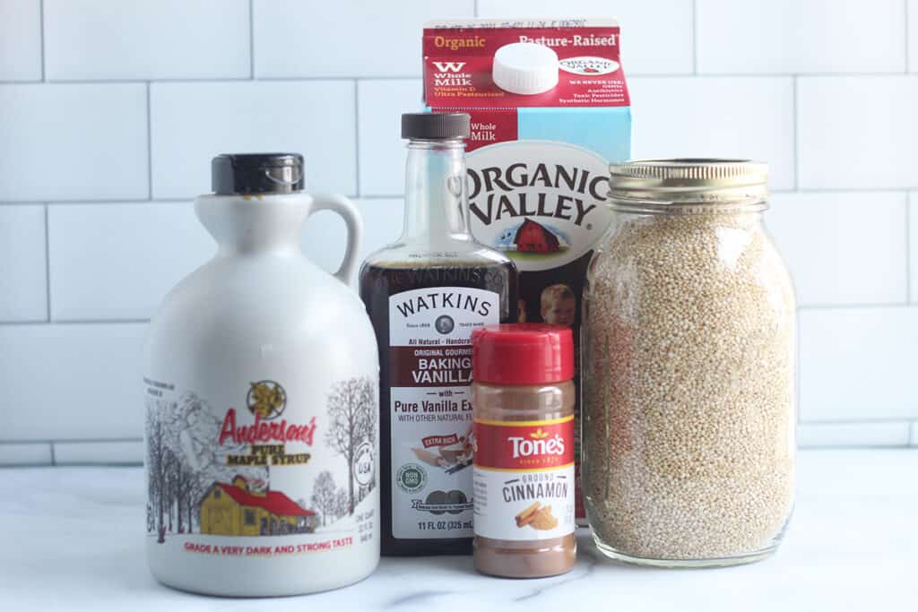 ingredients in quinoa pudding.