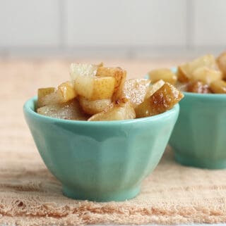 sauteed-cinnamon-pears-in-teal-bowls