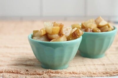 sauteed-cinnamon-pears-in-teal-bowls