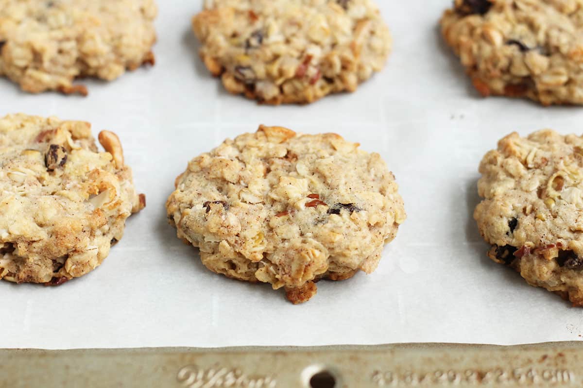 baked apple oatmeal cookies.