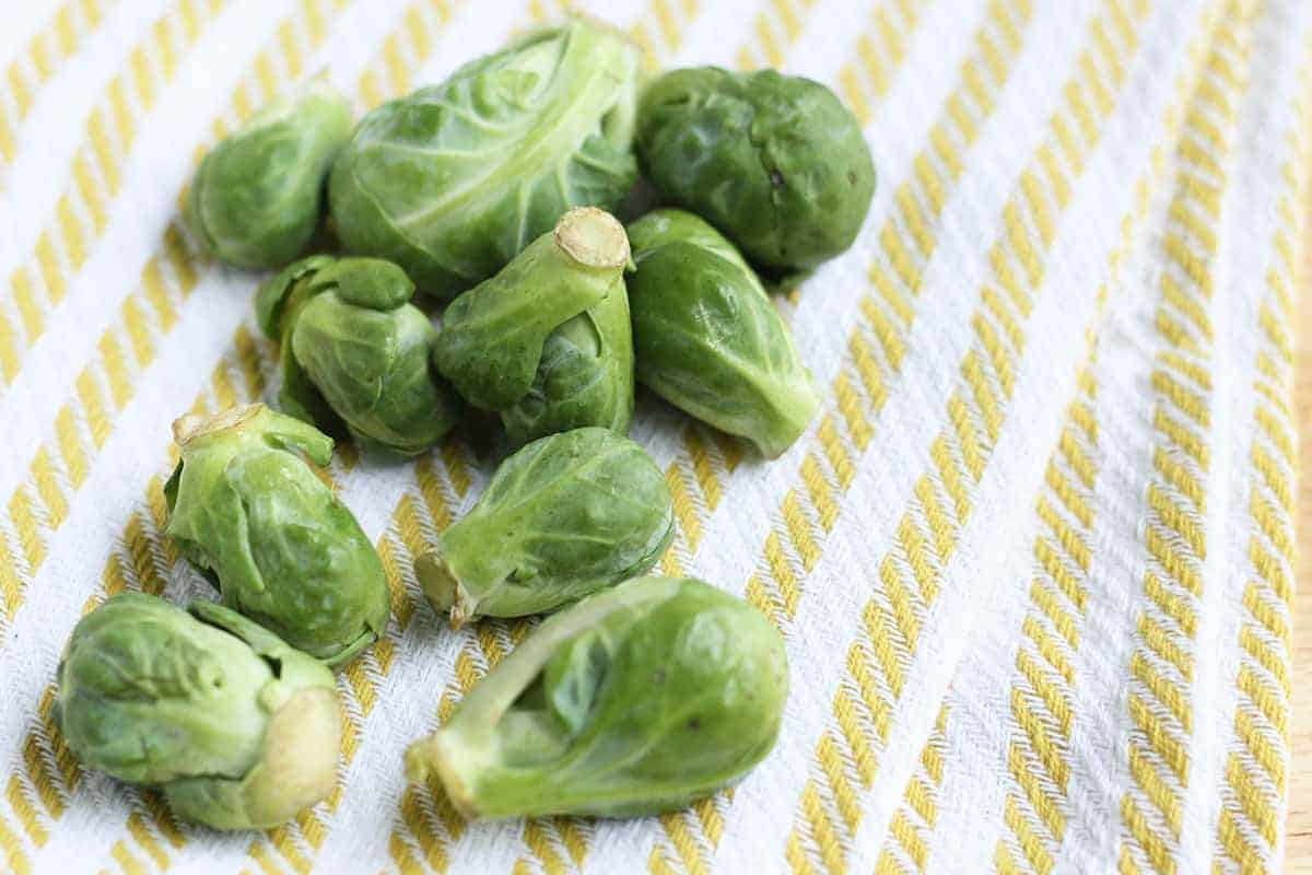brussels-sprouts-on-towel