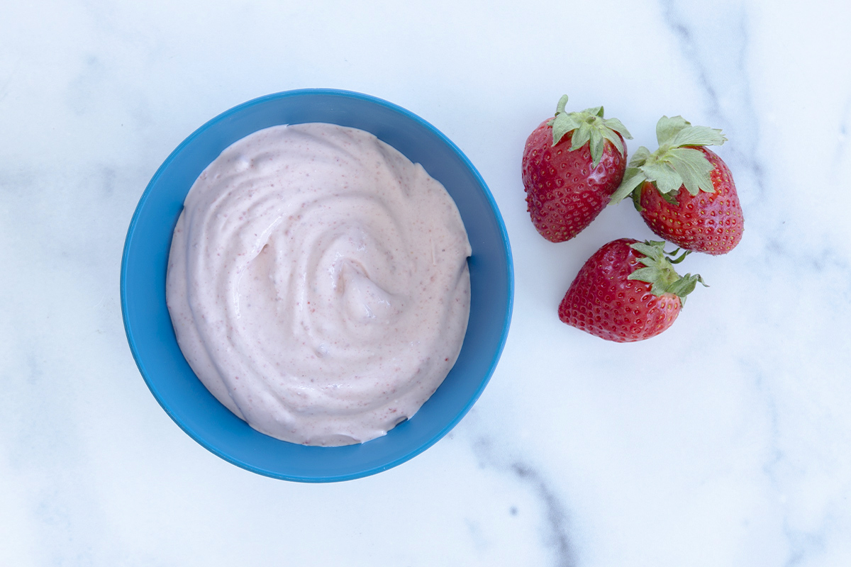 strawberry-yogurt-in-blue-bowl