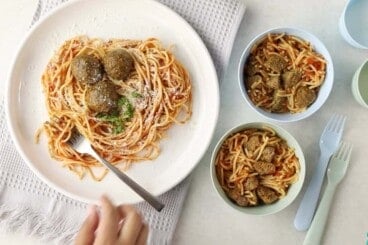 meatballs-on-plate for adult and kids