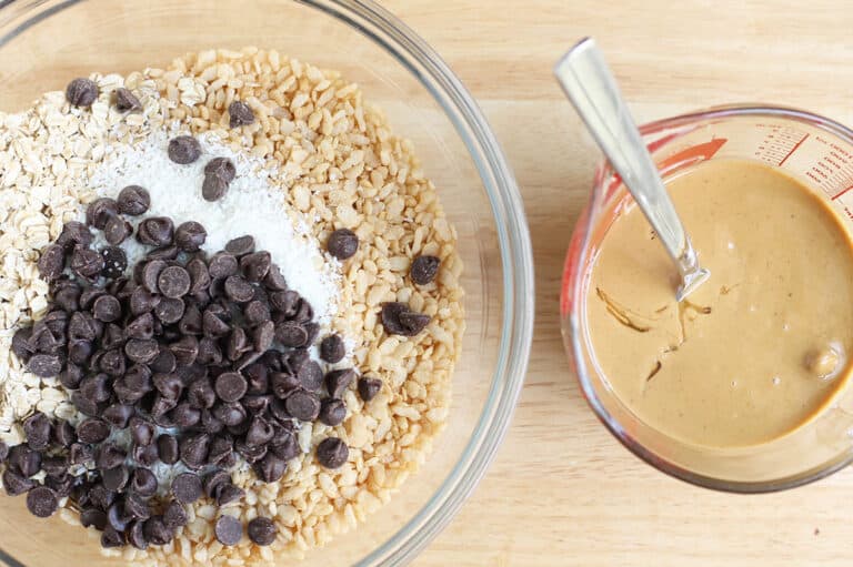 Quick NoBake Granola Bars (Healthy & FreezerFriendly)