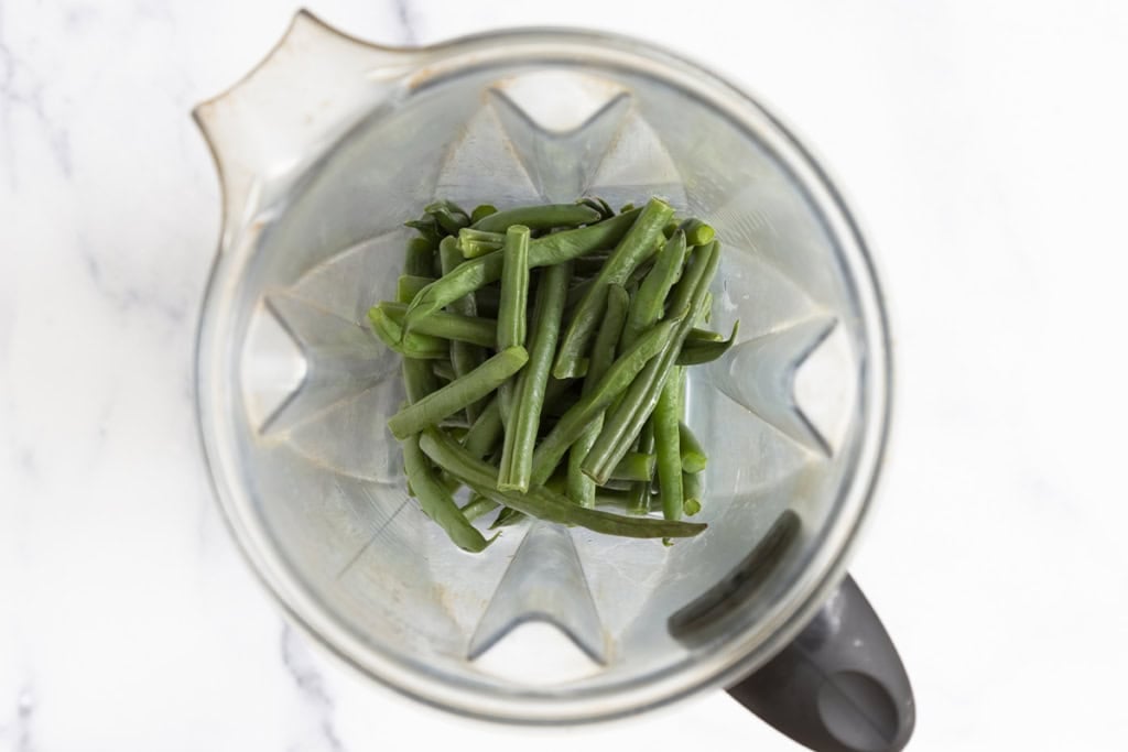 Green beans in blender.