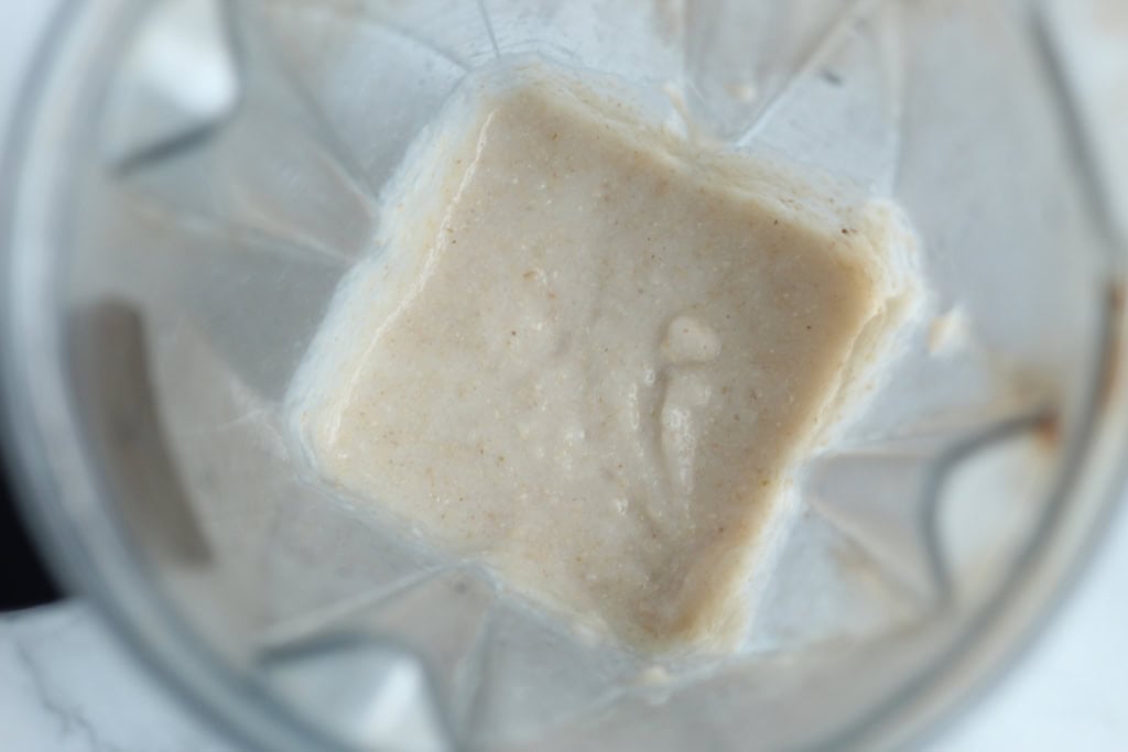 Baby rice cereal in blender.
