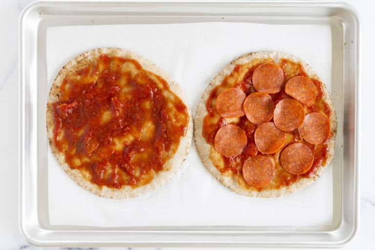 10 Minute Pita Pizza Yummy Toddler Food 10-minute-pita-pizza-yummy-toddler-food