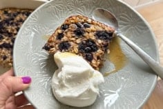 baked oatmeal in plate