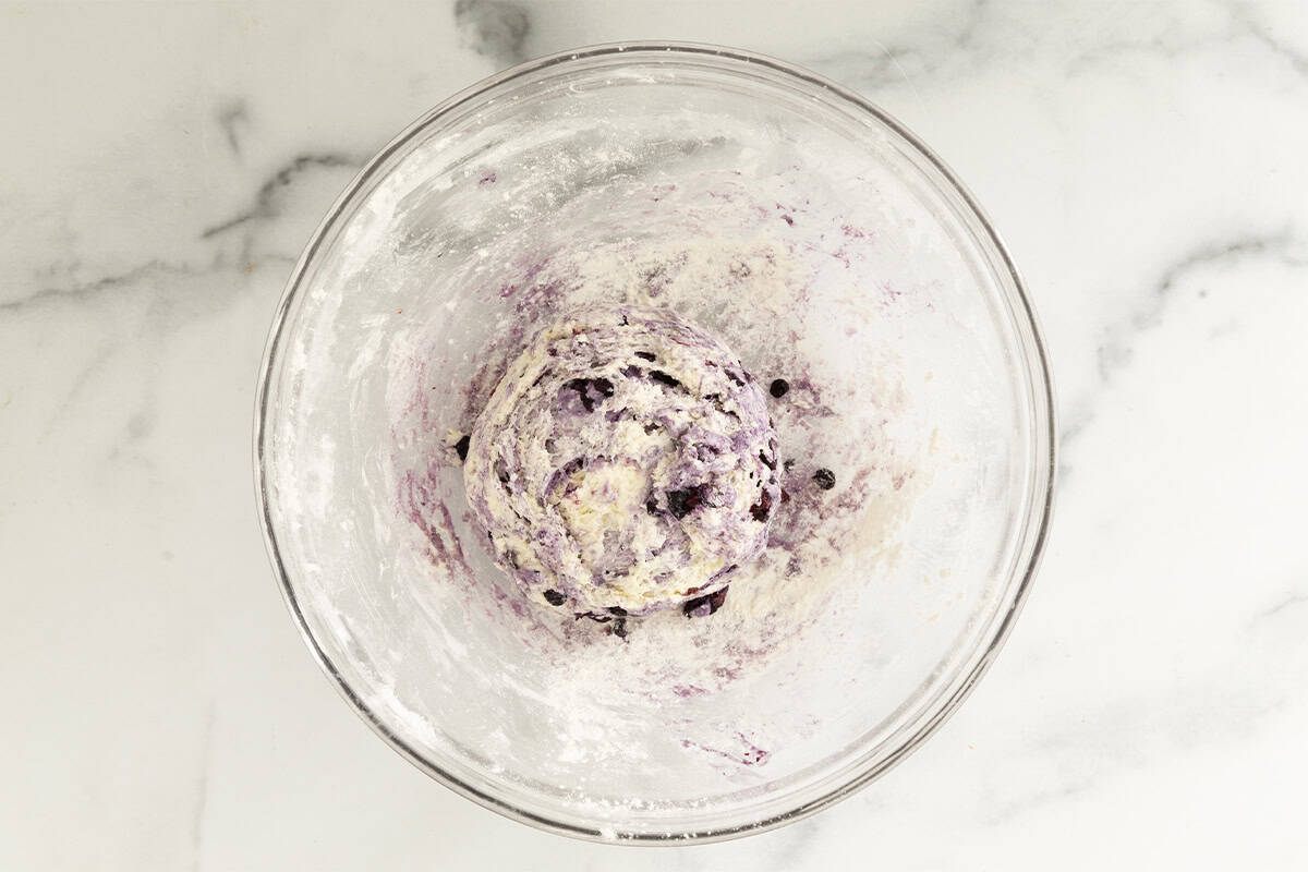 Blueberry Bagels (3 Ingredients)