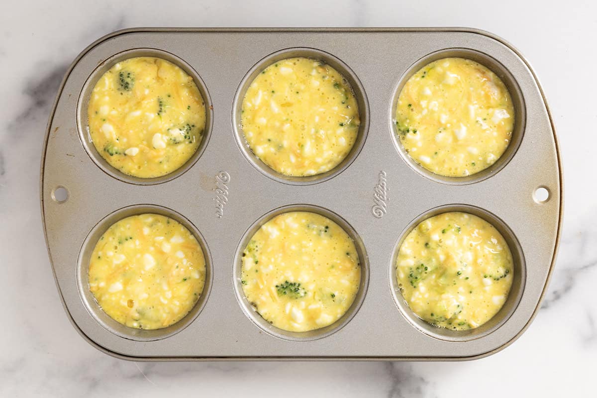 Egg Bites with Cottage Cheese (and Veggies)