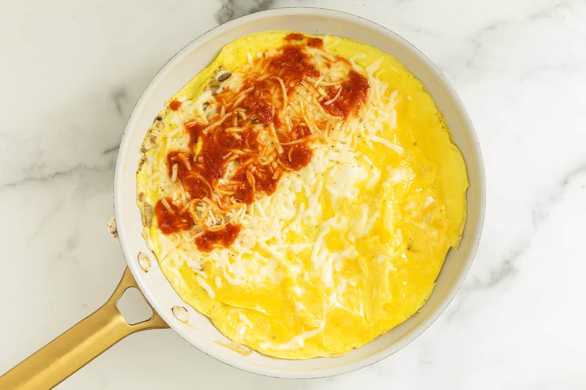 Omelet Pizza (Pizza Eggs)