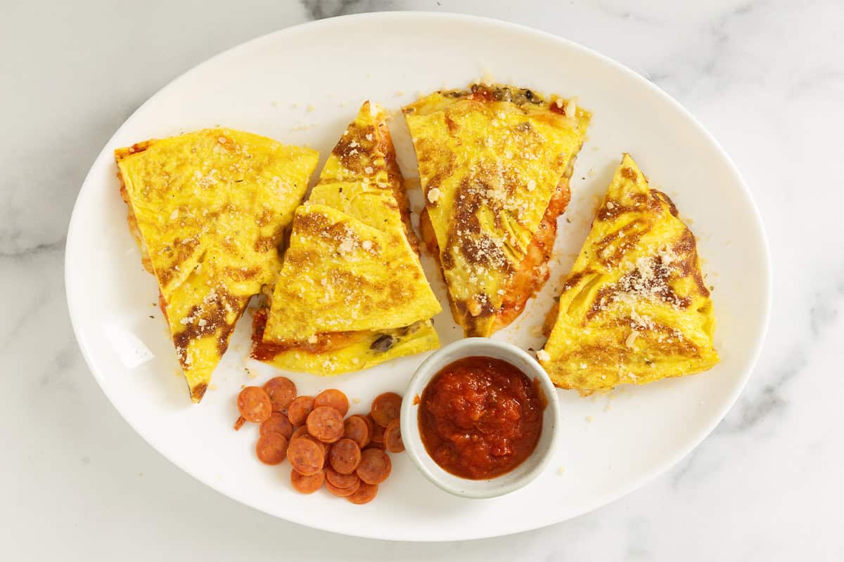 Omelet Pizza (Pizza Eggs)