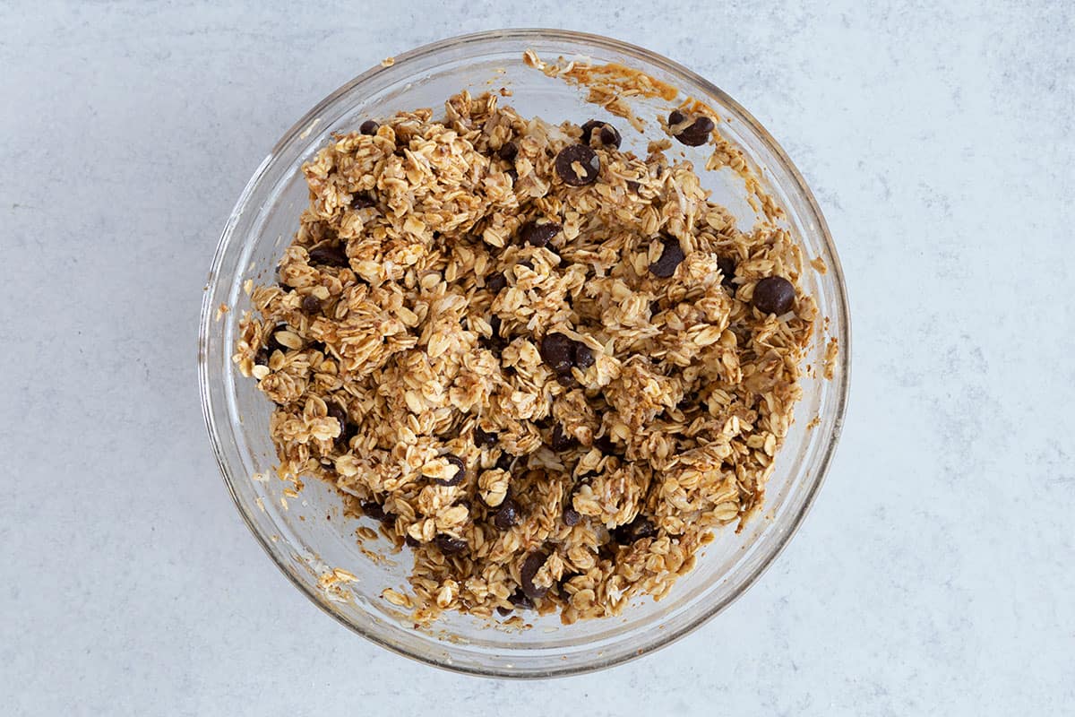 Mixture for breakfast cookies in glass bowl.