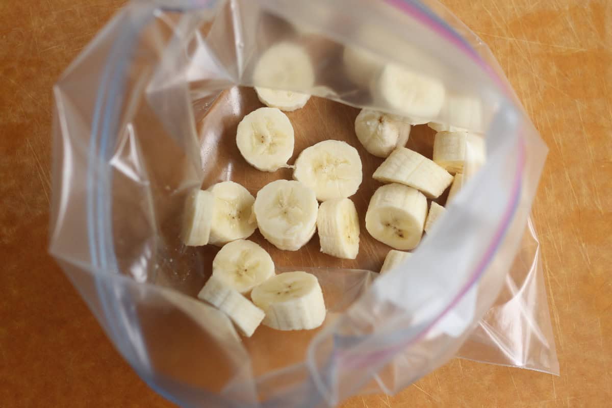 Sliced bananas in a freezer bag.